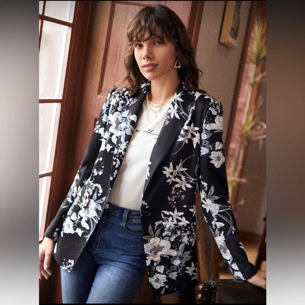 Black Floral Women's Blazer